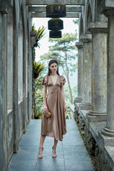 Robe mi-longue Rosalie à col en V et manches papillon